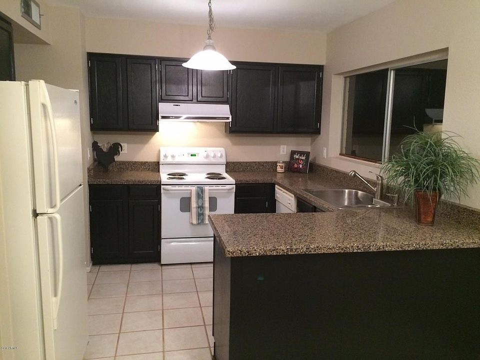 1st image of 1055 W Santa Cruz Dr