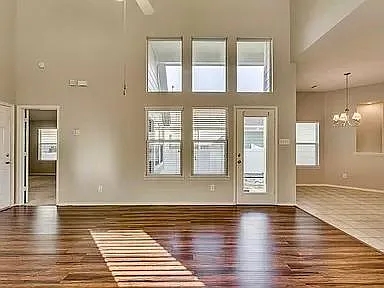 1321 Live Oak Ln — Photo 13