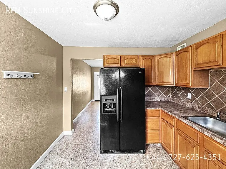 2613 E Clark St #A — Photo 9