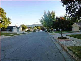 5th image of 4873 Caroline Way