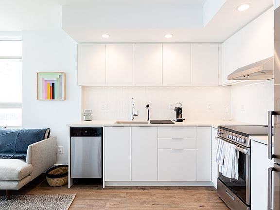 5th image of 108 W 13th St #301