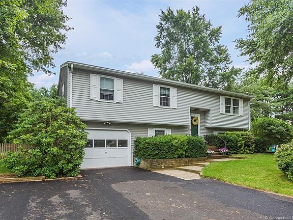 2nd image of 470 Addison Rd