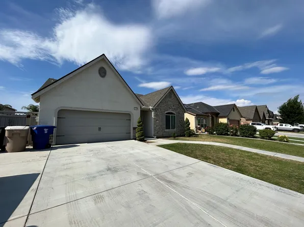 10406 Alondra Dr, Bakersfield, CA 93311