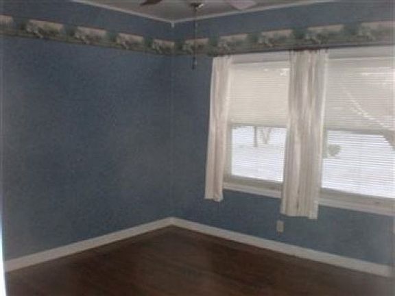 3rd image of 2289 S Glenwood Ave