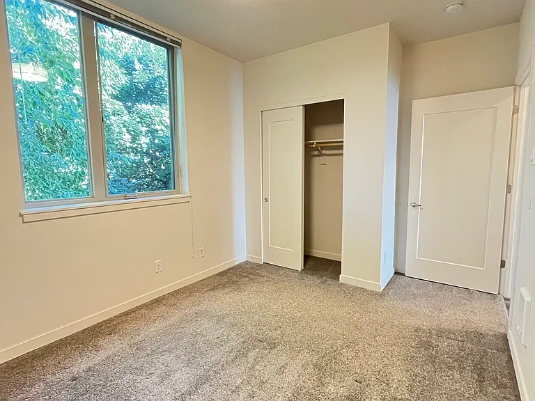 1736 NE 45th Ave #301 — Photo 12