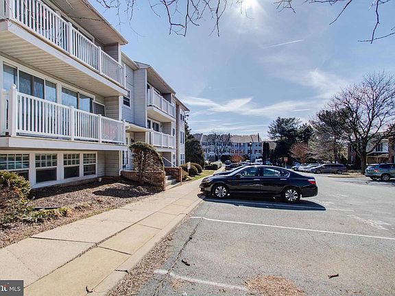 4th image of 504 Philmont Dr APT 4