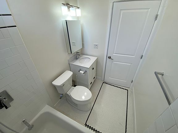 3rd image of 671 & 673 11th St #B