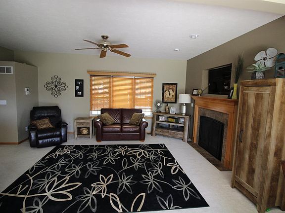 4th image of 421 W Carrine Dr
