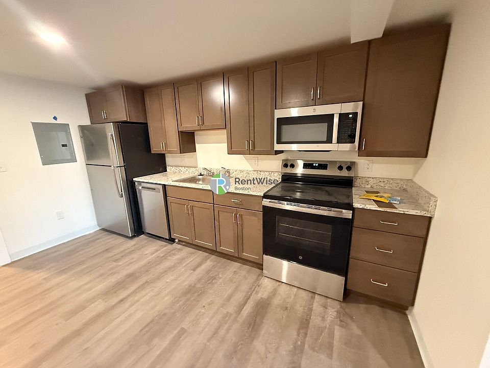1st image of 1743 Washington St #2