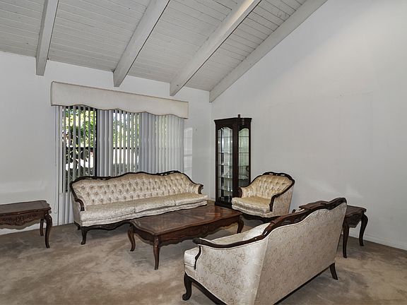 4th image of 10142 Banbury Ave