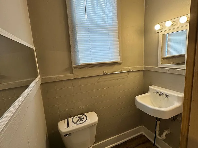 610 W Creighton Ave — Photo 5