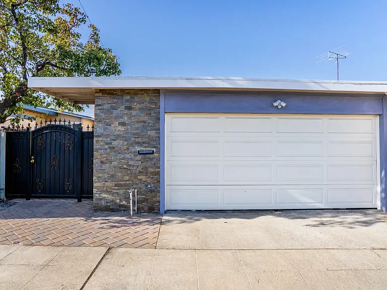 1791 Blue Spruce Ct #2 — Photo 15
