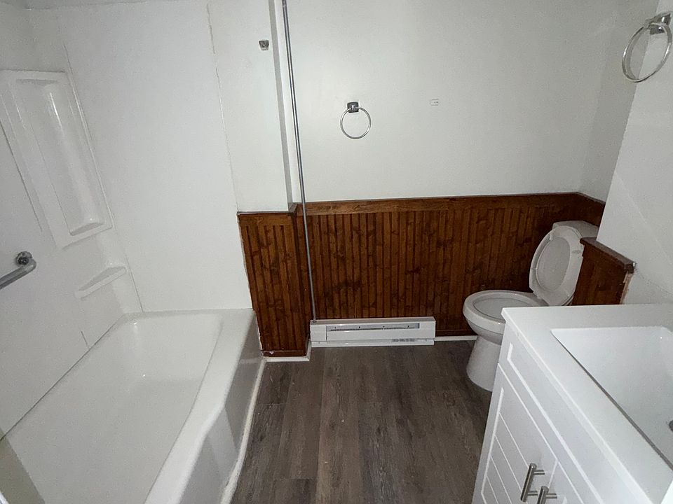 1st image of 27 S Church St Suite 1