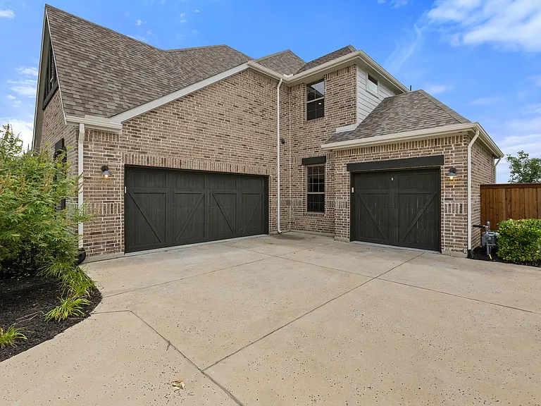 1411 Prescott Dr — Photo 44
