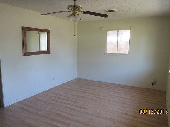 3rd image of 1104 E Brown St