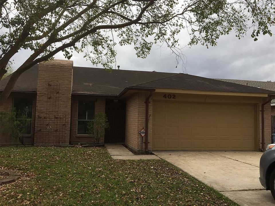 1st image of 402 Live Oak Dr