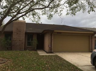 402 Live Oak Dr, Stafford, TX 77477