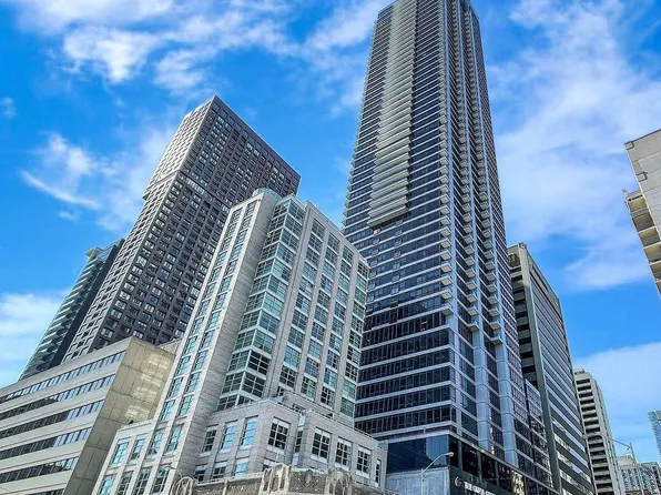 395 Bloor St E #1603, Toronto, ON M4W 0B4