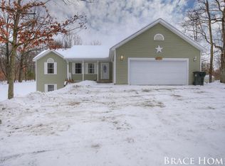 2178 Greenwood Dr, Grant, MI 49327