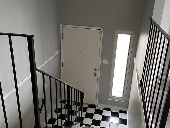 4th image of 58 Camelot Ct