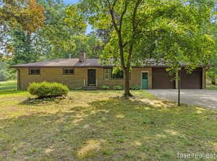 7676 Courtland Dr NE, Rockford, MI 49341