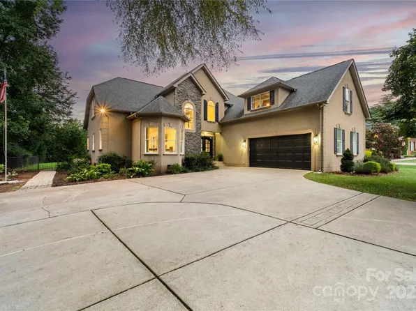 103 Turnerlair Ct, Mooresville, NC 28117