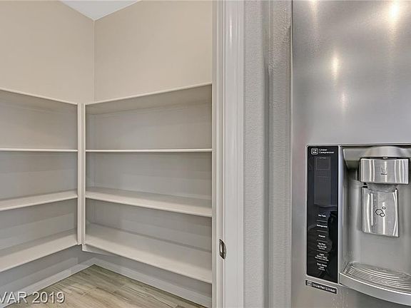 4th image of 6175 Jennings Cove Ct