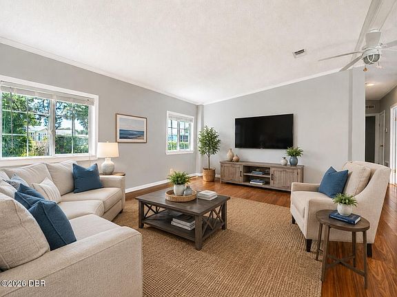 3rd image of 604 Topside Cir