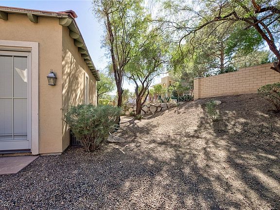 5th image of 10 Strada Principale