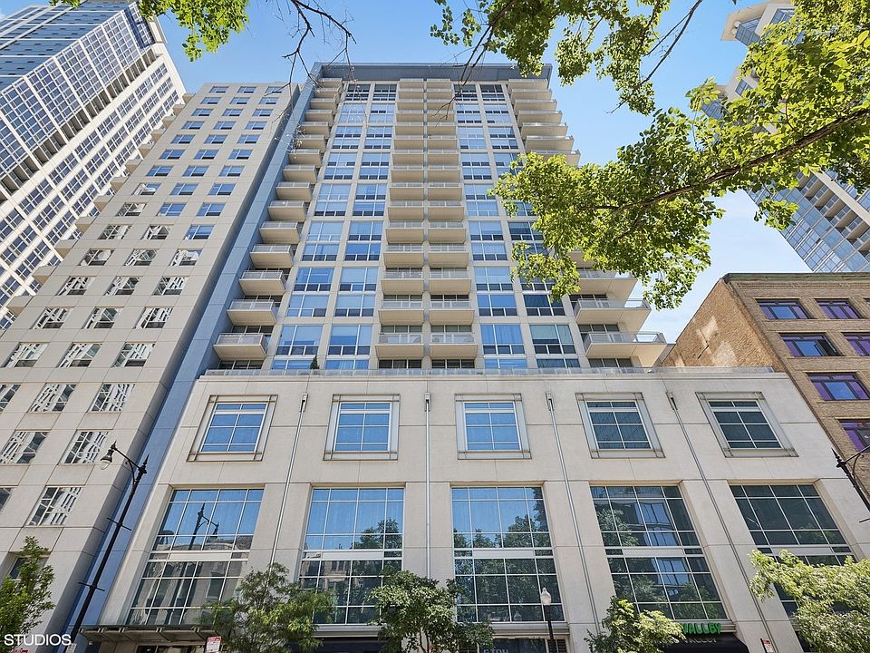 1st image of 1305 S Michigan Ave APT 1304