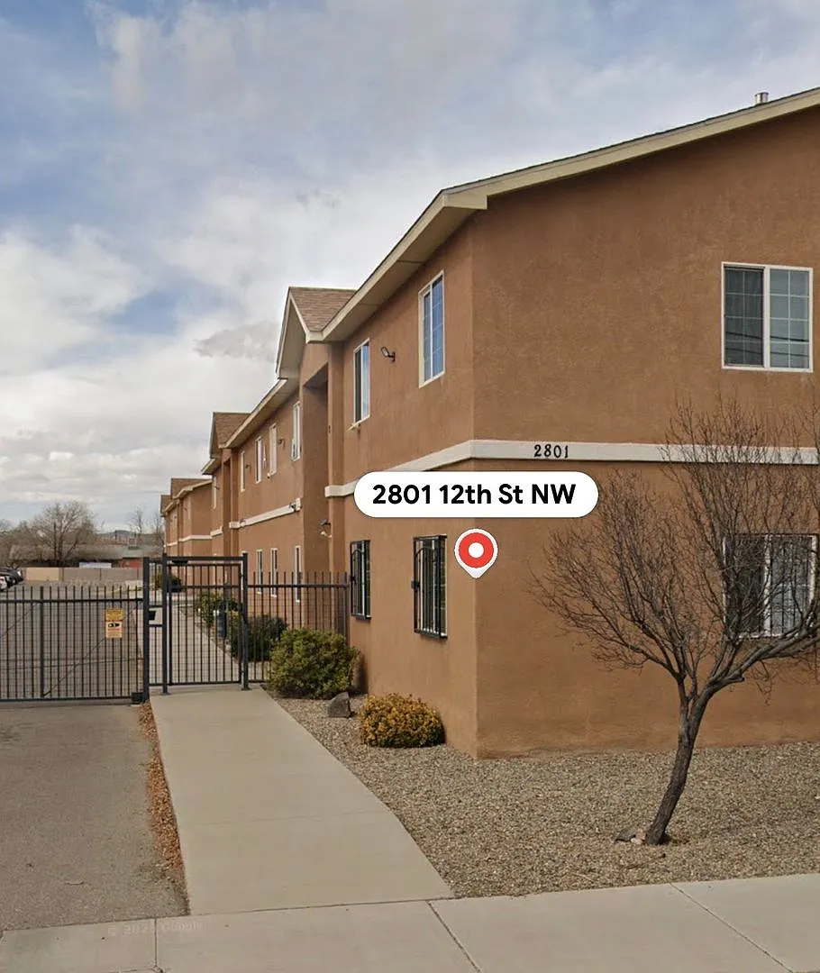 North Valley 2/BD 1/BA 2nd story gated community — Photo 1