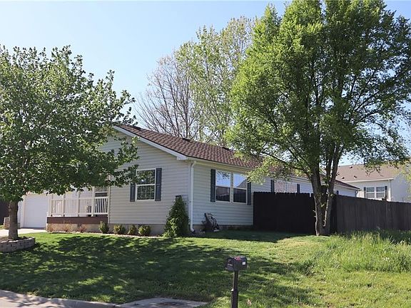 2nd image of 7816 NW 122nd St