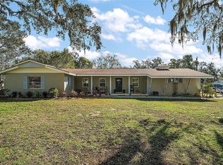 1391 E Crooked Lake Dr, Eustis, FL 32726