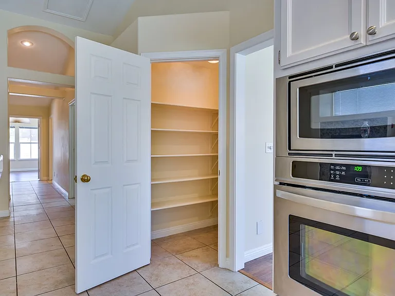 968 E Robindale Rd — Photo 29