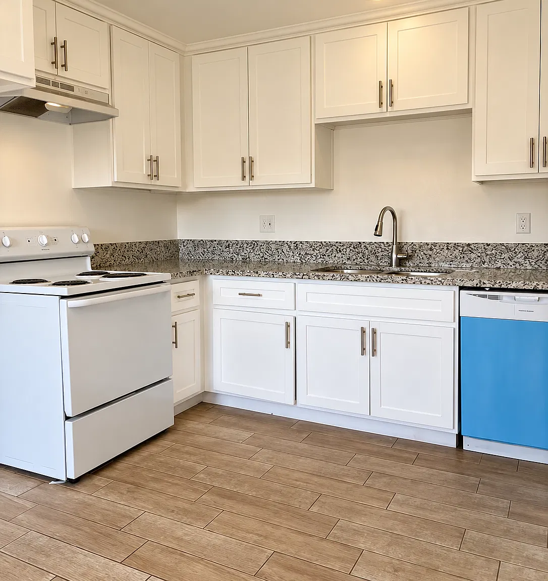 2711 Hollyhock Ln — Photo 2