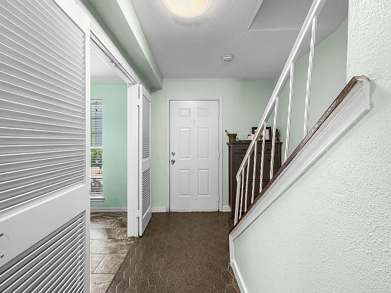 11515 Burdine St — Photo 6