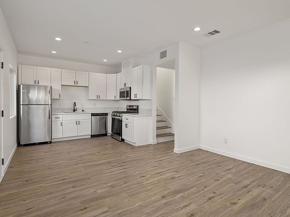 3rd image of 6765 N Elman St