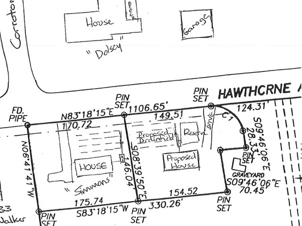 23 Hawthorne Ave, Kilmarnock, VA 22482