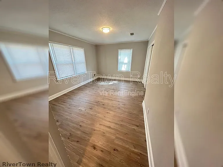 2144 Henry Ave — Photo 3