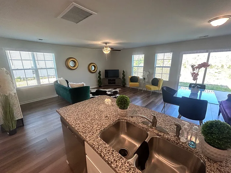 2769 Prince Charles Ct — Photo 10