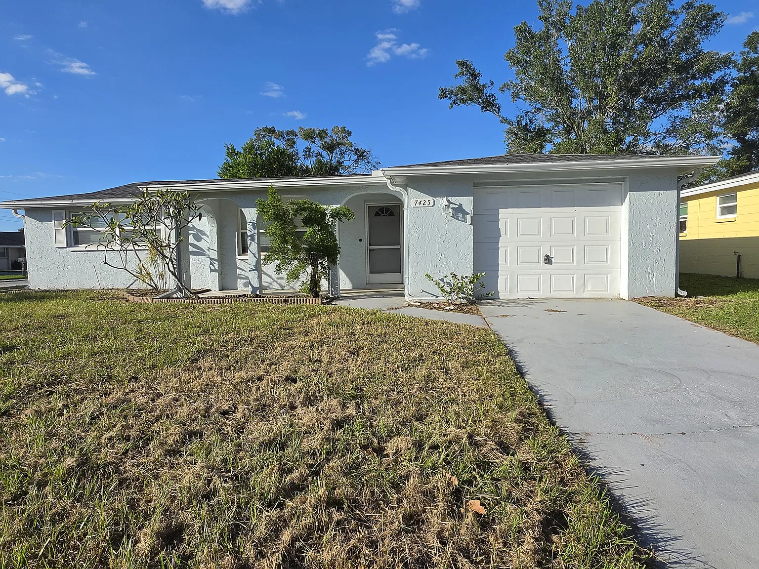 3 bed, 1314 sqft, $2,200 — Photo 2