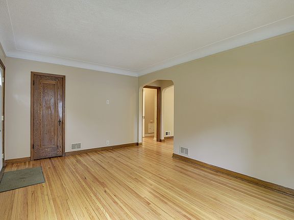 3rd image of 3738 Thomas Ave N