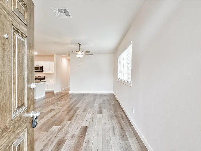 25141 Pacific Wren Dr — Photo 5