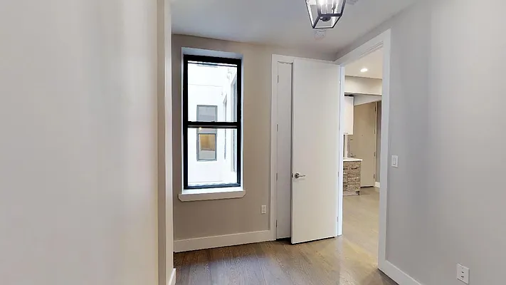 Rented by Zeetex Realty Corp | media 43