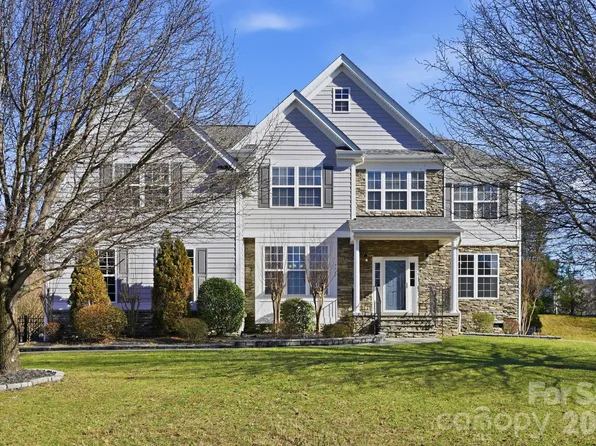 7737 Pleasant Valley Dr, Harrisburg, NC 28075