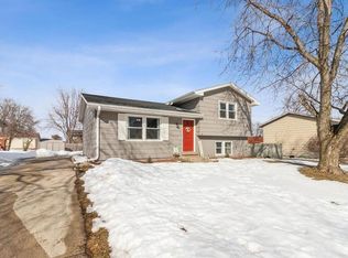 2401 3rd St SW, Altoona, IA 50009