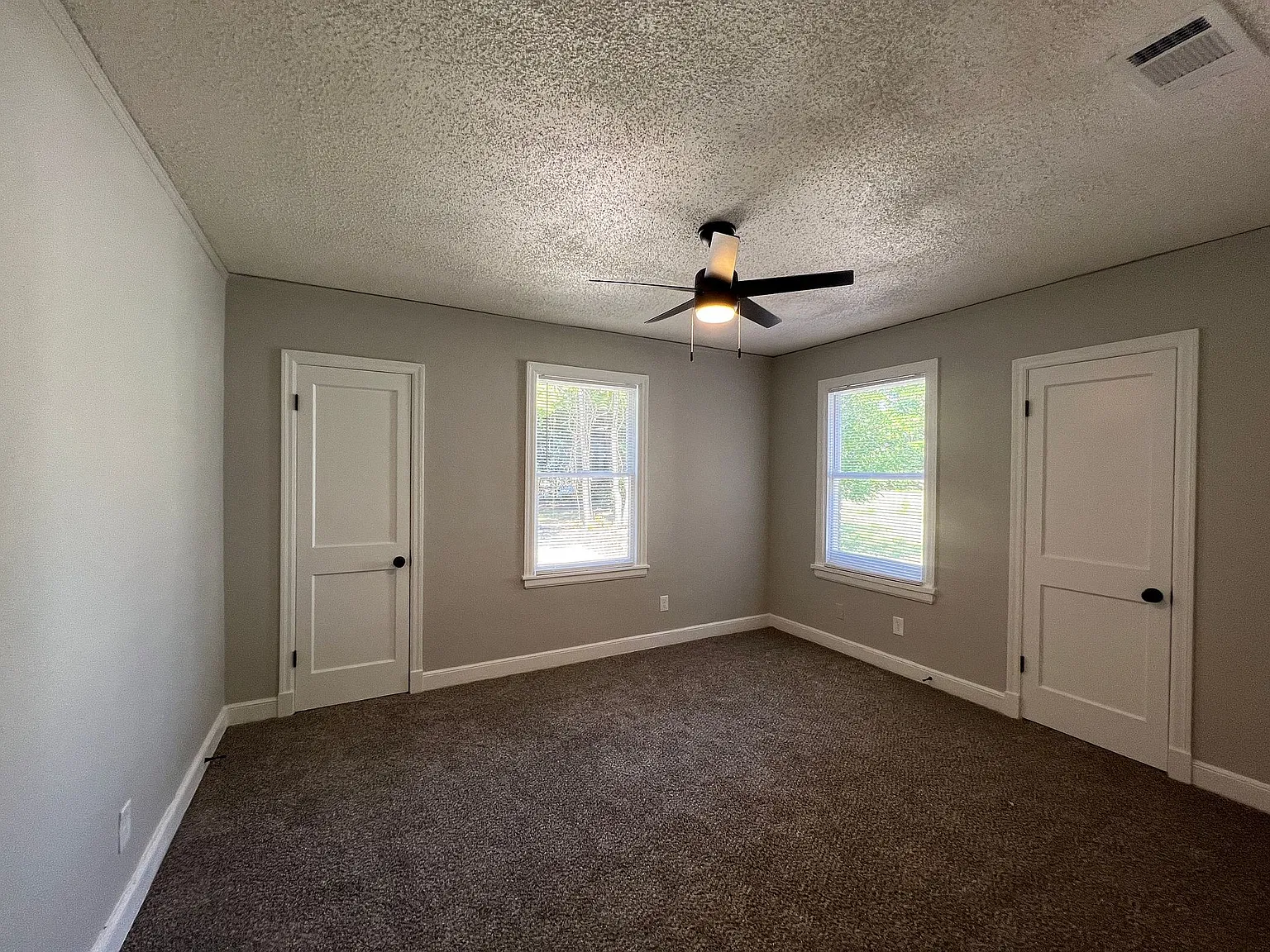 151 N Merton — Photo 3