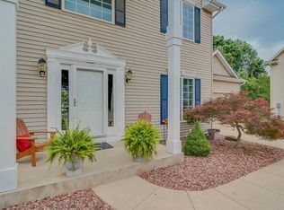 54657 Oak Leaf Ct, Mishawaka, IN 46545