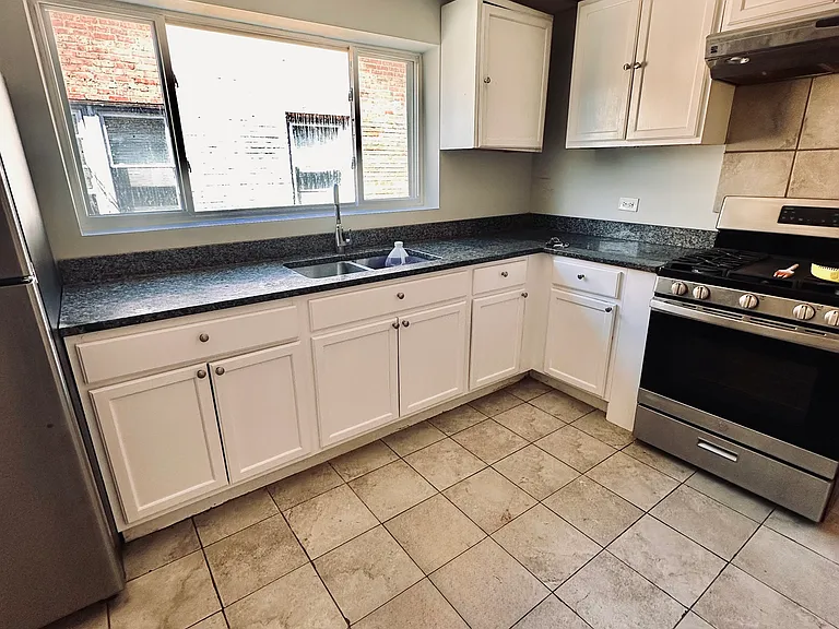 1013 Bellwood Ave #2W — Photo 7