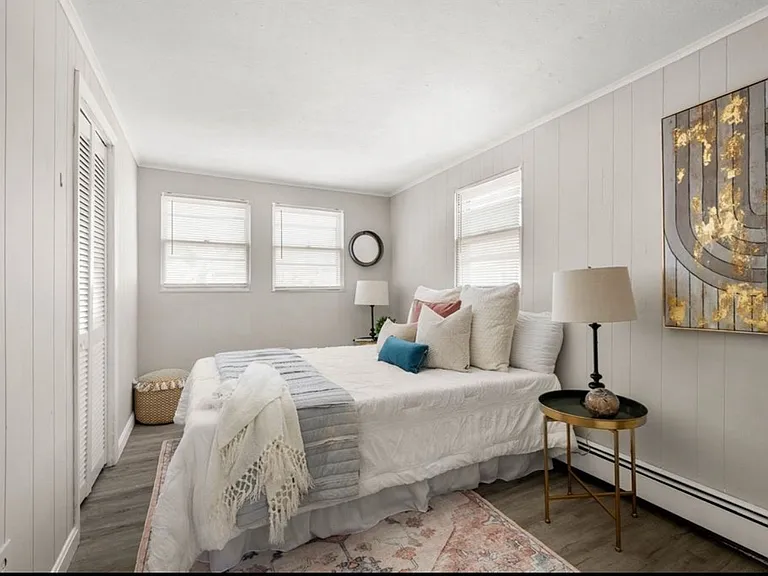 28 Hawthorne St #2 — Photo 1